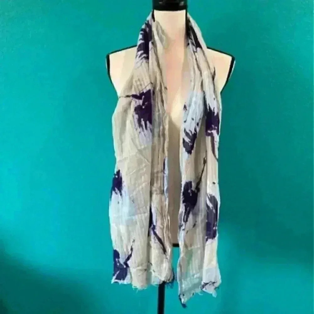 ⭐️ Thin floral purple accent scarf